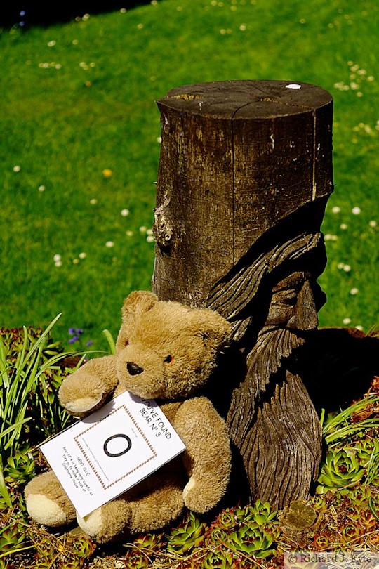 Sculpture and Teddy Bear, Garden 16 : Holland House, Cropthorne Walkabout 2018