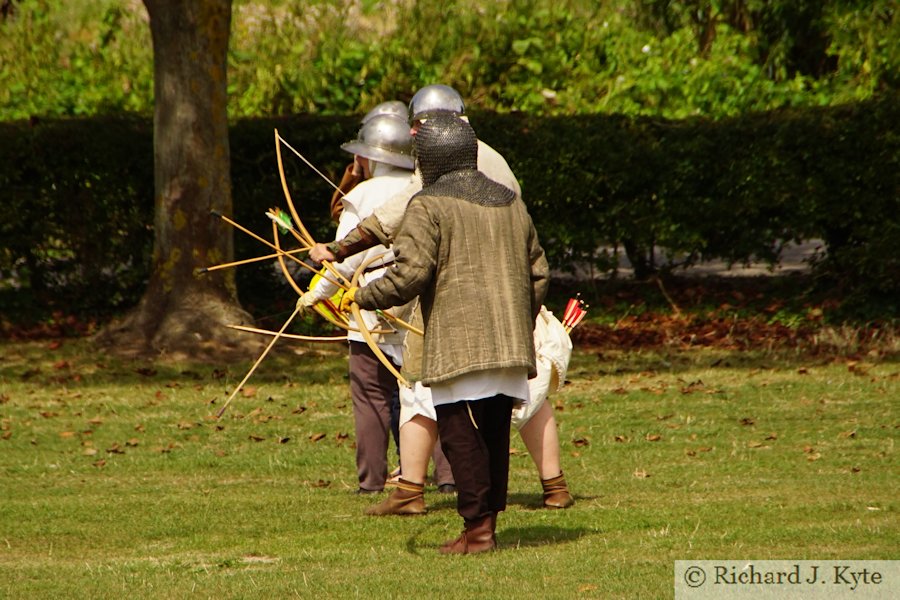 Battle of Lewes Re-enactment : De Montfort Archers, Battle of Evesham 2018 Re-enactment