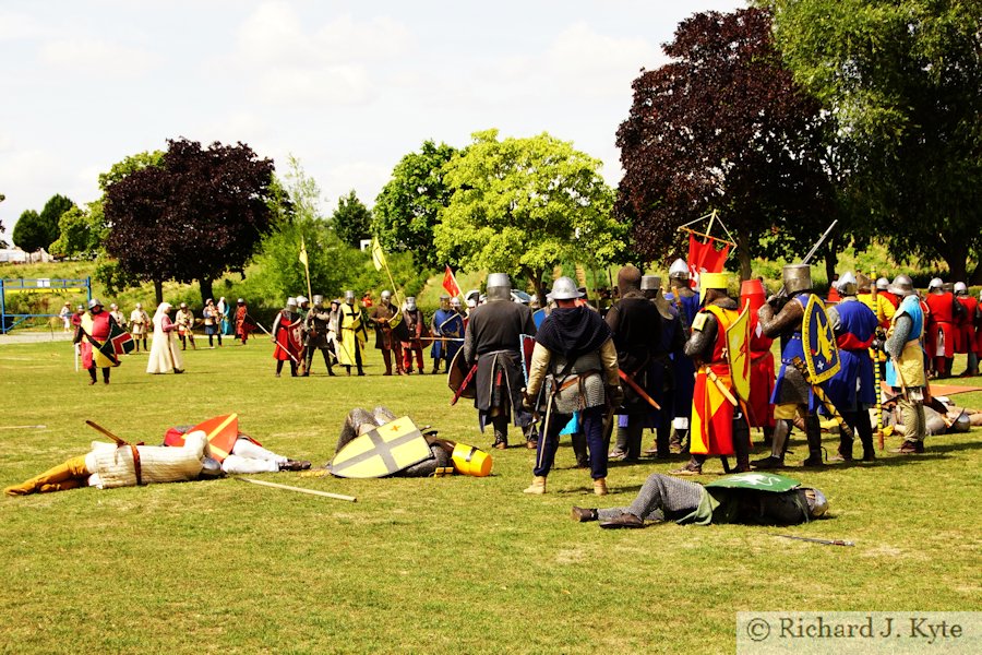 Battle of Lewes Re-enactment : The casualties start to mount., Battle of Evesham 2018 Re-enactment