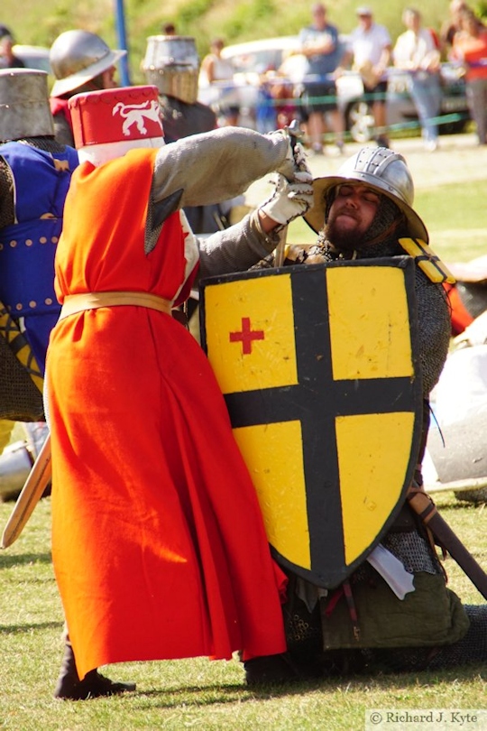 Battle of Evesham 2018 Re-enactment : De Montfort battles on foot