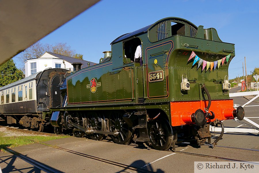 GWR 4575 class no. 5541 on Whitecroft Crossing, Dean Forest Railway, Gloucestershire