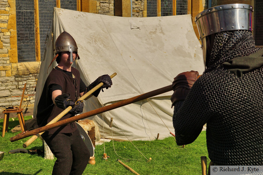 Quarterstaff Fight, "Daenu Broedr" Re-enactors, Evesham Medieval Market 2020