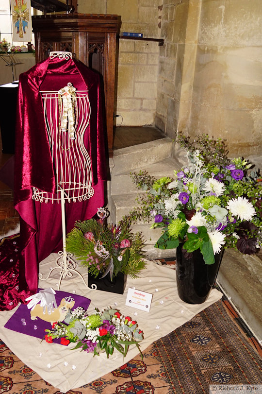 Flower Display: "Handbags", Eckington Open Gardens and Flower Festival 2022