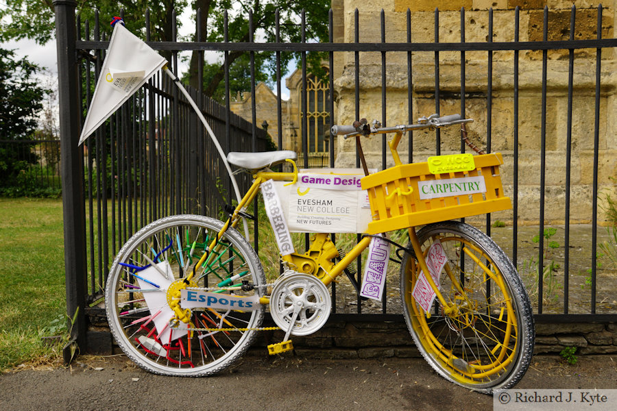 Bike 11: "Not Going Anywhere" by Evesham College, Vale Active Art 2022