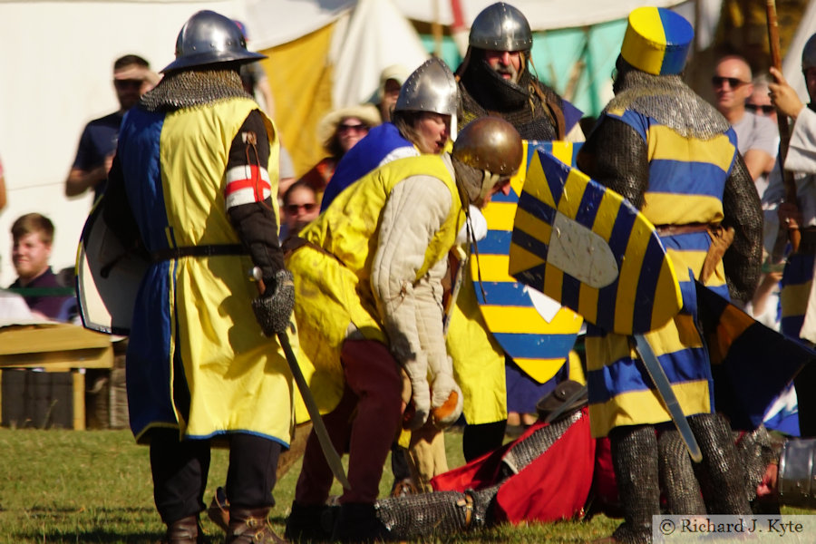 "Simon de Montfort falls", Battle of Evesham Re-enactment 2022