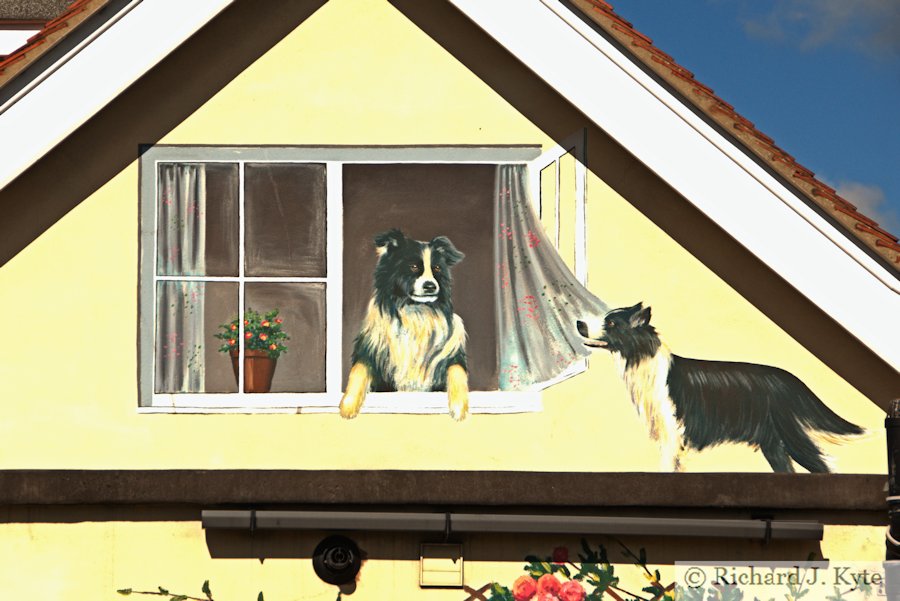 "Donut" Artwork by Nina Camplin, Gilbert Road, Swanage, Isle of Purbeck, Dorset