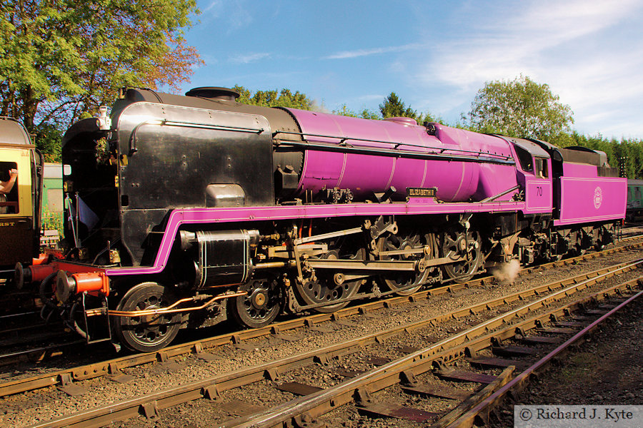 SR no. 70 "Queen Elizabeth II 1926-2022" at Bridgnorth, Severn Valley Railway Autumn Gala 2022
