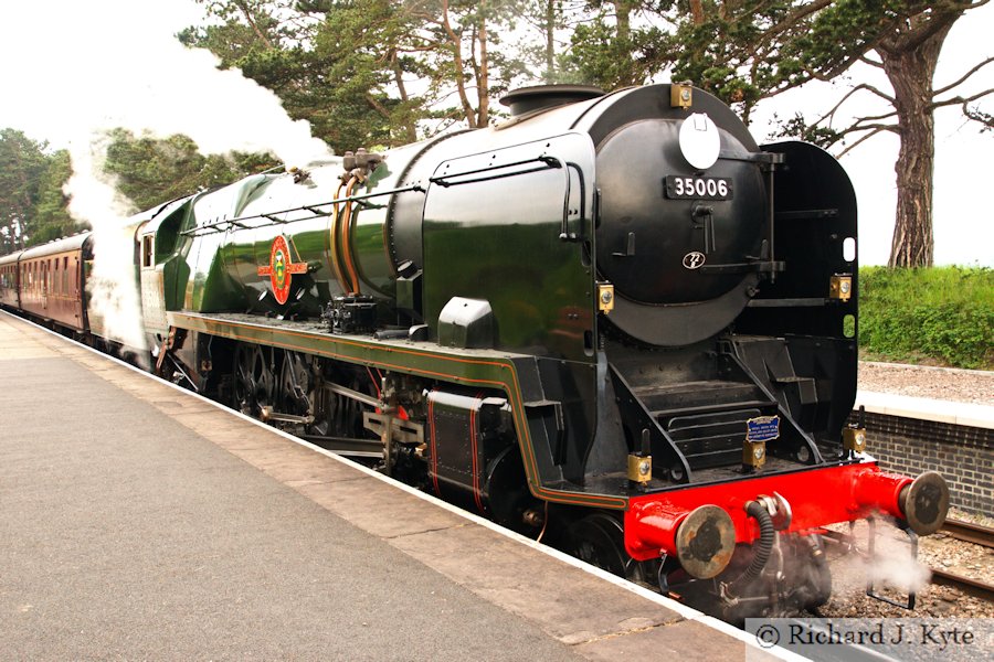 SR Merchant Navy class no. 35006 Peninsular & Oriental S. N. Co, Cheltenham Racecourse, Gloucestershire Warwickshire Railway