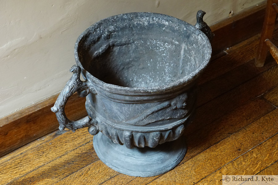 Bucket, Packwood House, Warwickshire