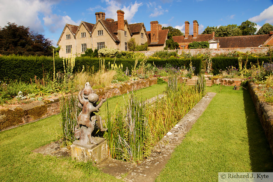 The Sunken Garden, Packwood House, Warwickshire