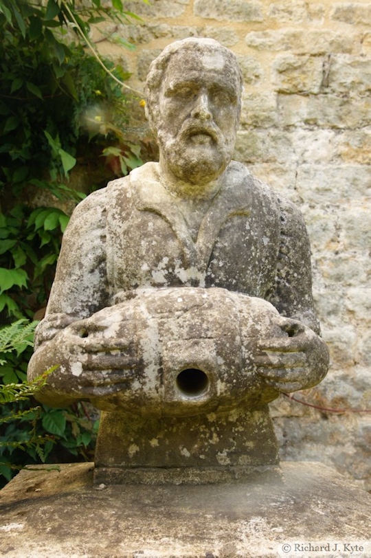 Statue, The White Garden, Hidcote Manor Garden, Gloucestershire