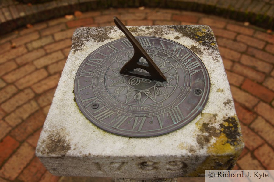 Sundial, Mrs Winthrop's Garden, Hidcote Manor Garden, Gloucestershire