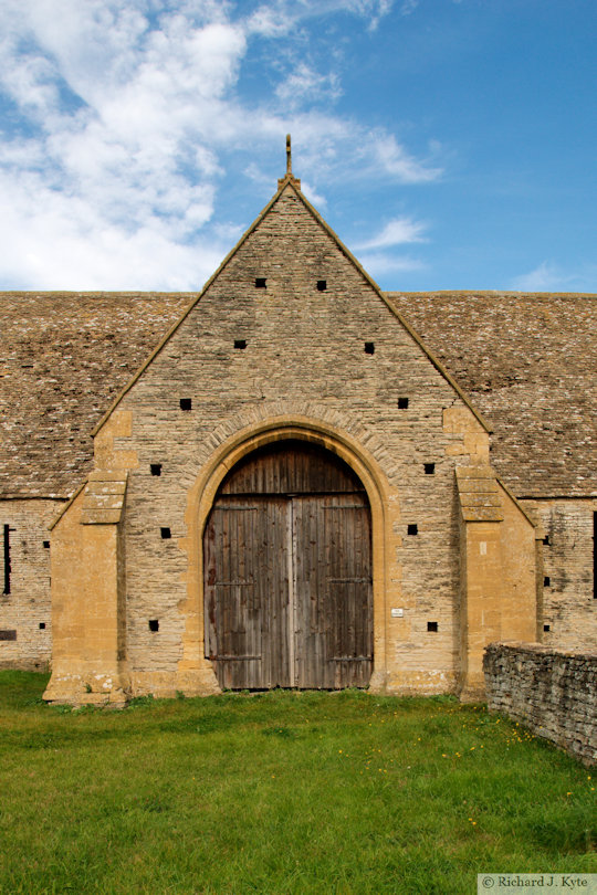 Barn Entrance, Middle Littleton Tithe Barn, Worcestershire