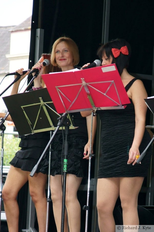 Singers, John Wood Splinters Band, Evesham River Festival 2011