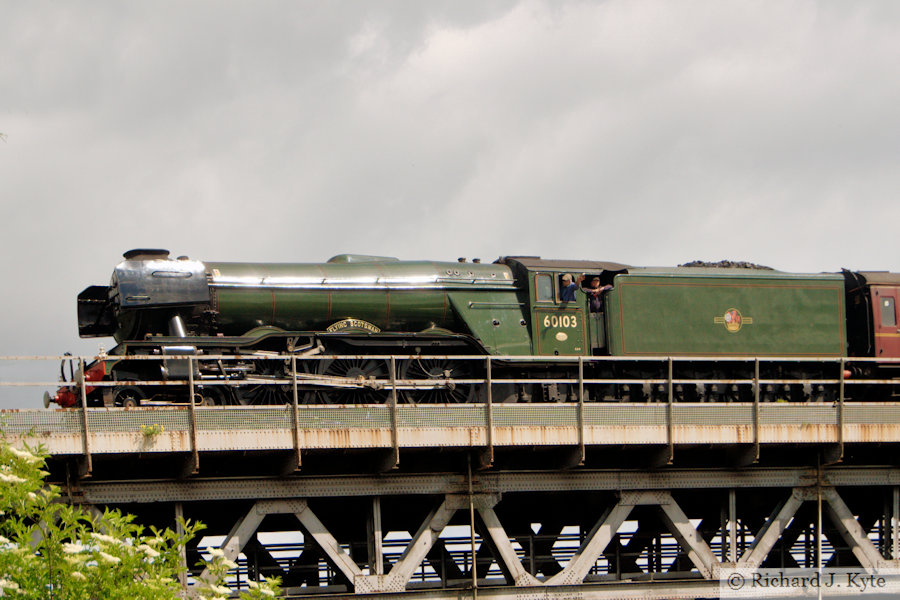 LNER A3 class no. 60103 "Flying Scotsman" crosses the River Avon east of Evesham with the down "Cotswold Venturer" tour, heading for Worcester.