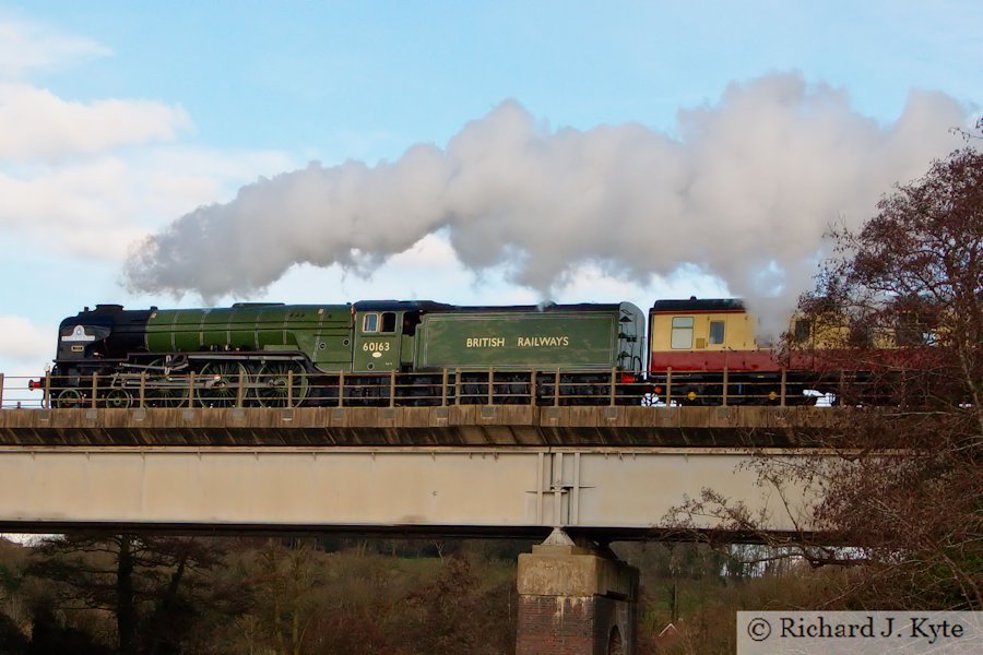 LNER A1 Class no. 60163 "Tornado" passes through Evesham with the "Red Rose" Steam Tour