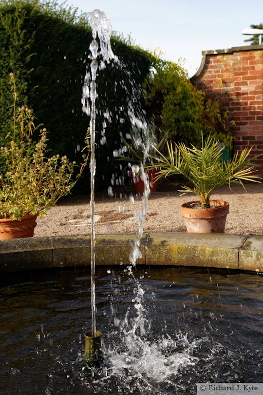 Fountain, Westbury Court Garden, Gloucestershire