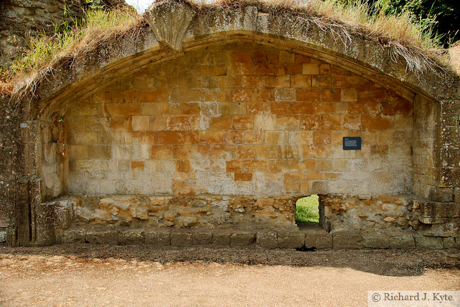 Lavatory, Hailes Abbey, Gloucestershire
