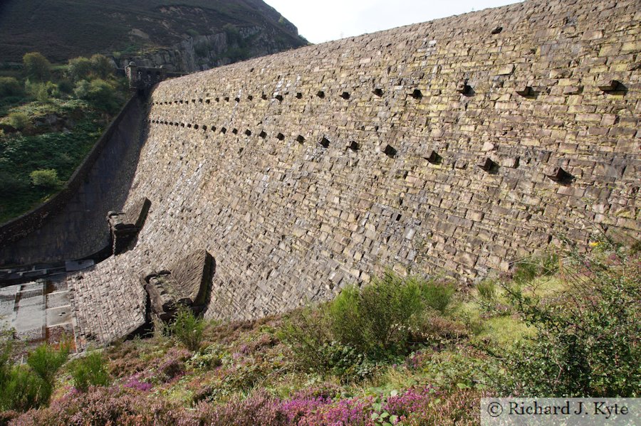 Caban-Coch Dam, the Elan Valley, Powys, Wales Caban-Coch Dam, the Elan Valley, Powys, Wales