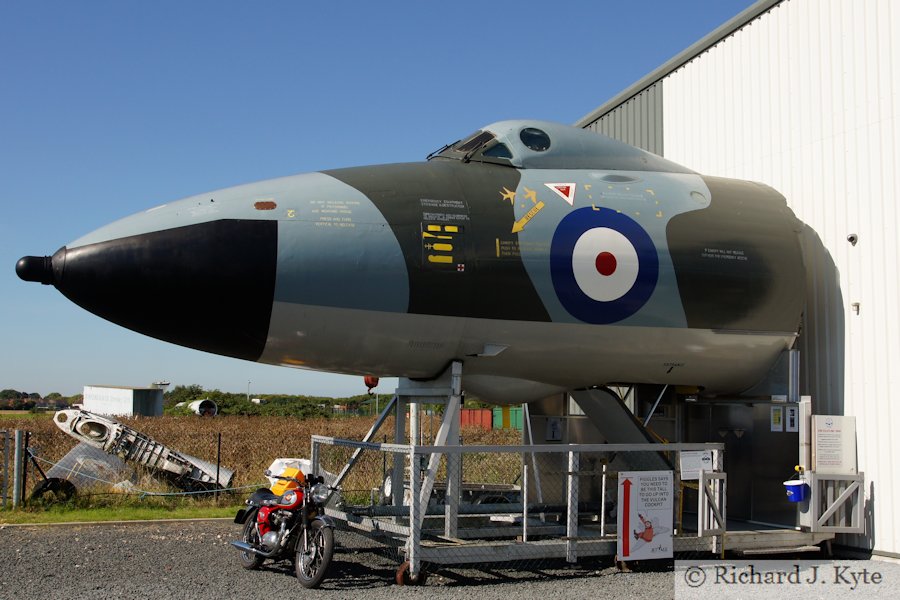 Avro Vulcan B2 XM569 Cockpit section, Jet Age Museum