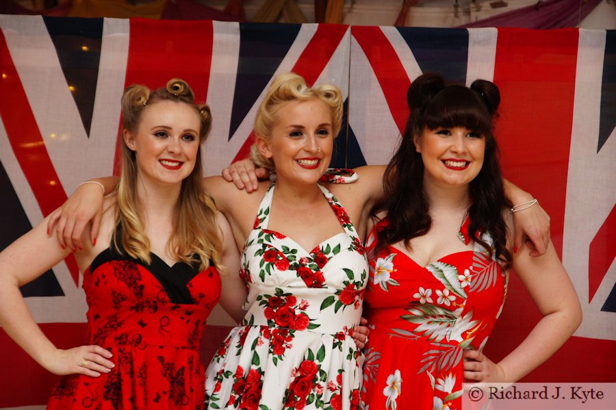 The D-Day Dolls, Wartime in the Vale 2015