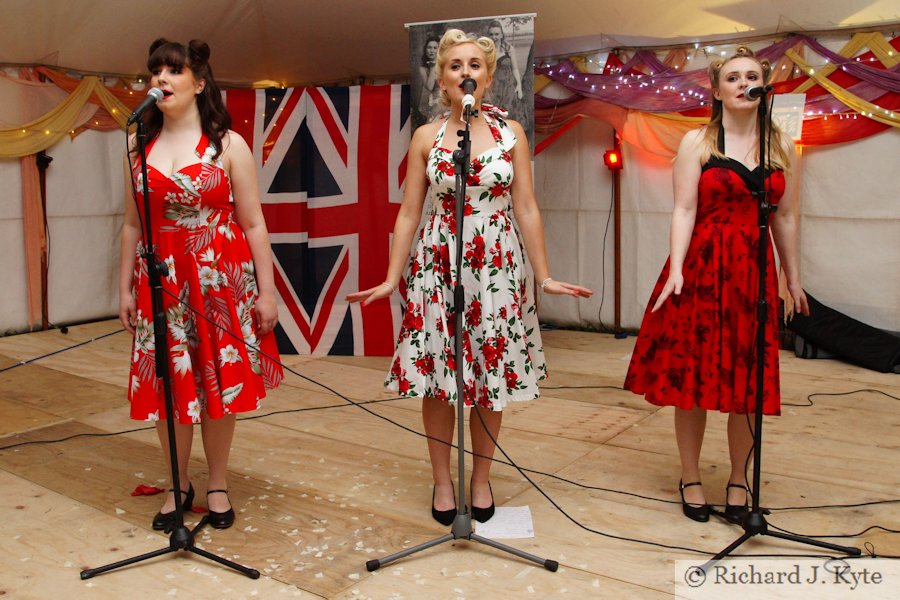 The D-Day Dolls, Wartime in the Vale 2015