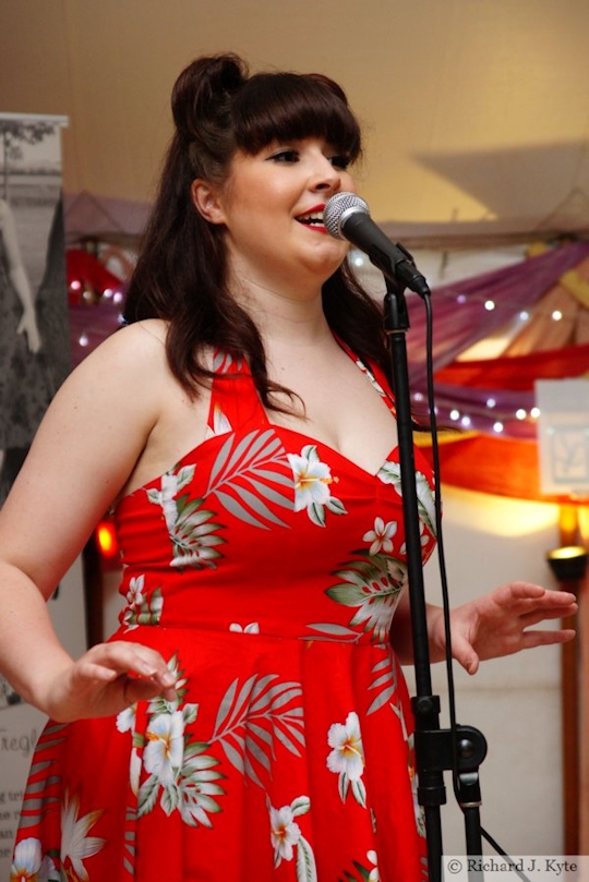 Jessica Friend, The D-Day Dolls, Wartime in the Vale 2015
