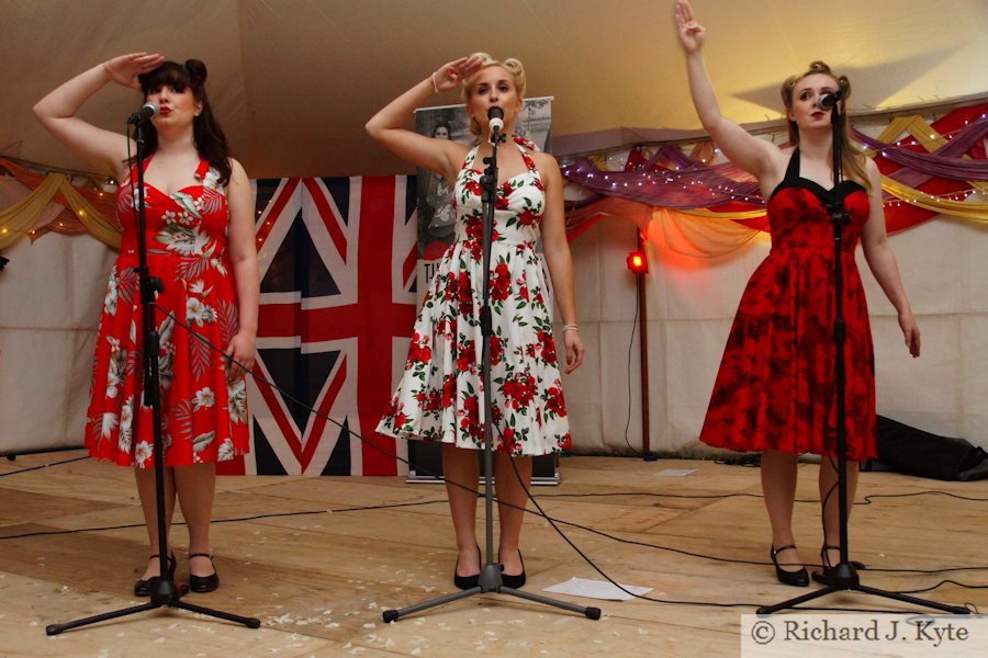 The D-Day Dolls, Wartime in the Vale 2015