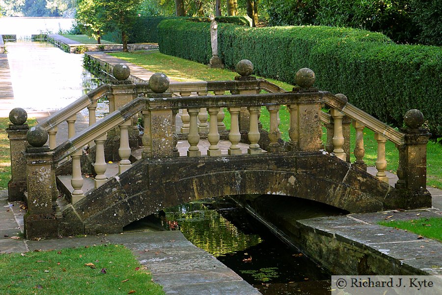 Peto Water Garden, Buscot Park, Oxfordshire