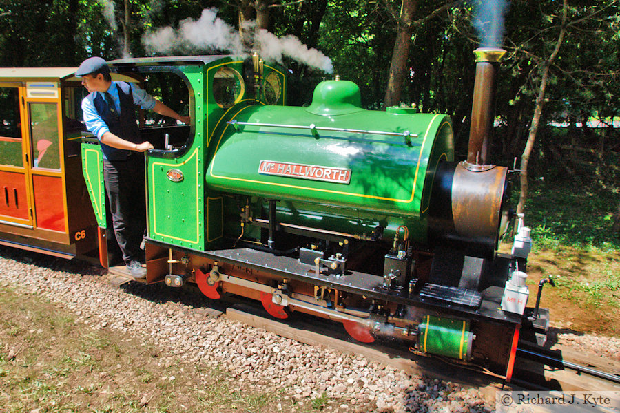 "Mr Hallworth" approaches Rookwood, Perrygrove Railway Spring Gala 2024 "Mr Hallworth" approaches Rookwood, Perrygrove Railway Spring Gala 2024