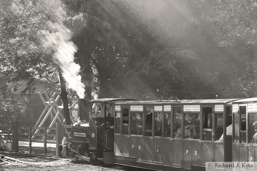 "Spirit of Adventure" simmers at Oakiron, Perrygrove Railway Gala 2017