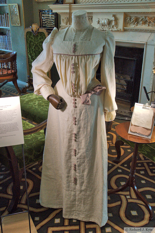 Reproduction Edwardian Bodice and Skirt Set, Stourhead, Wiltshire