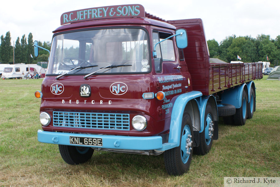 Bedford TK (8 Wheels) (KNL 659E), Wartime in the Vale 2009