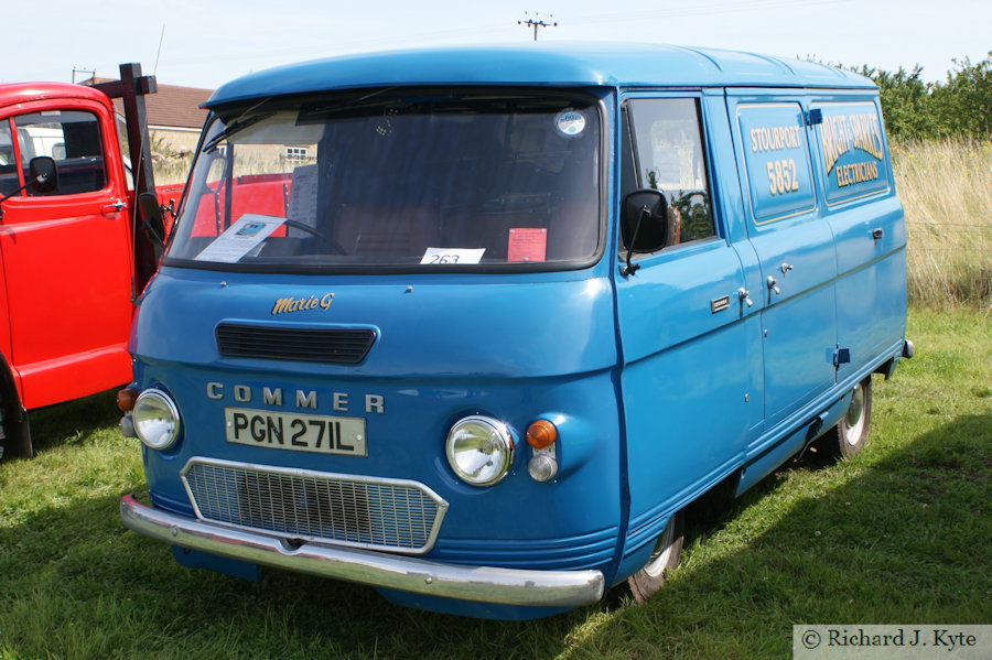 Commer 1500 Van (PGN 271L), Evesham Vintage Rally 2009