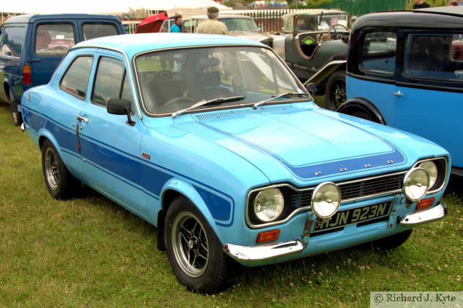 Ford Escort MK I (HJN 923N), Evesham Vale Light Railway Heritage Transport Gala