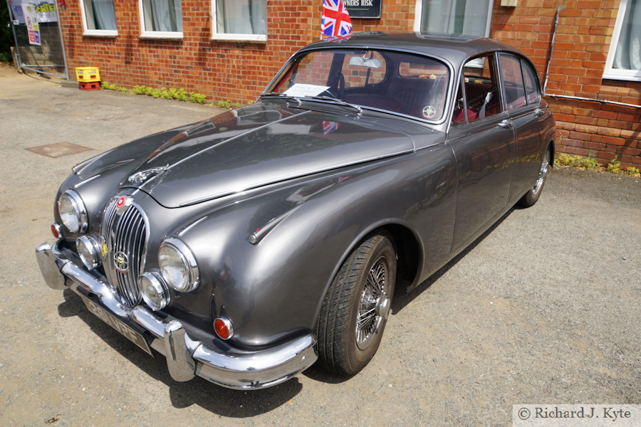 1961 Jaguar MK II 5.4L (281 VPF)