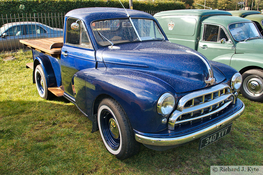 1954 Morris Cowley Pickup (340 XVY) at Parkend, Dean Forest Railway