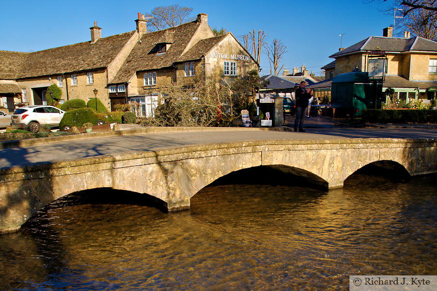 Bridge, River Windrush, Bourton-on-the-Water, Cotswolds, Gloucestershire