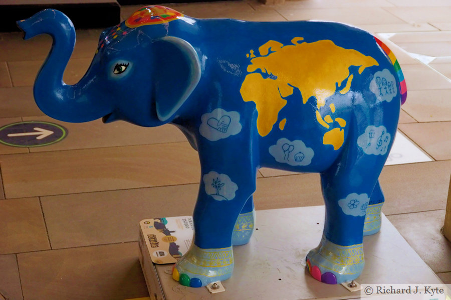 Elephant 45 : "Memorella Indigo", Worcester's Big Parade 2021