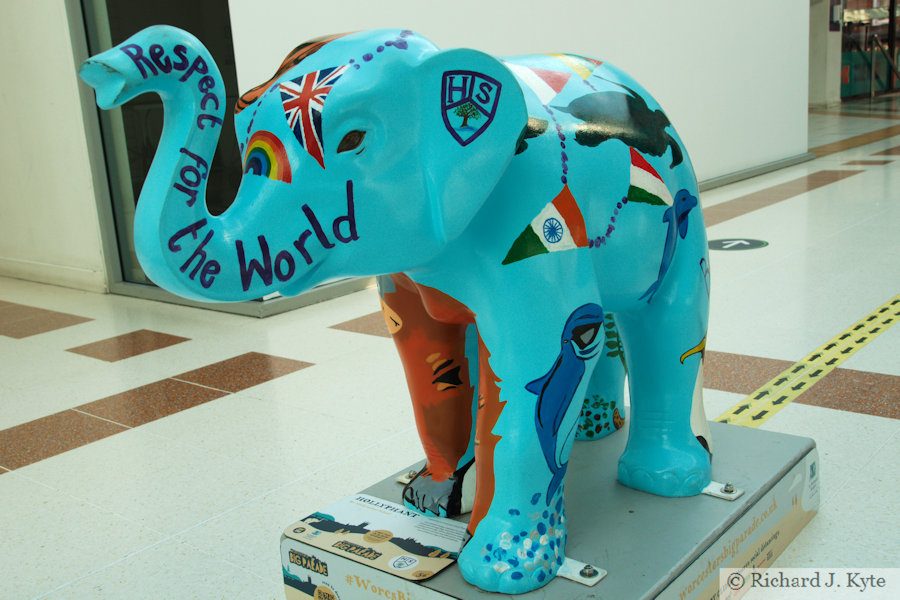 Elephant 56 : "Hollyphant", Worcester's Big Parade 2021