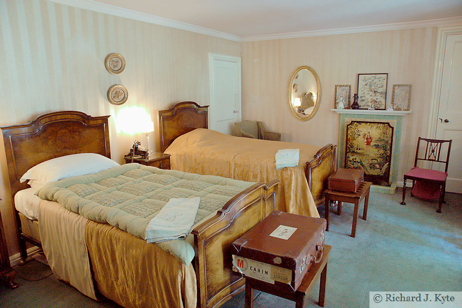 Double Guest Bedroom, Nuffield Place, Oxfordshire